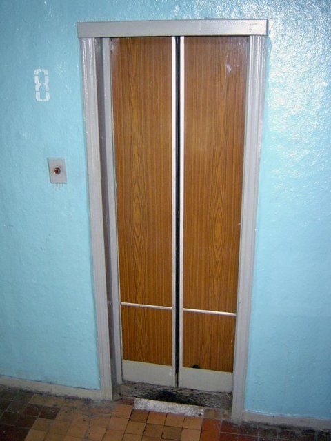 В орловских многоэтажках до 2024 года заменят 1000 лифтов