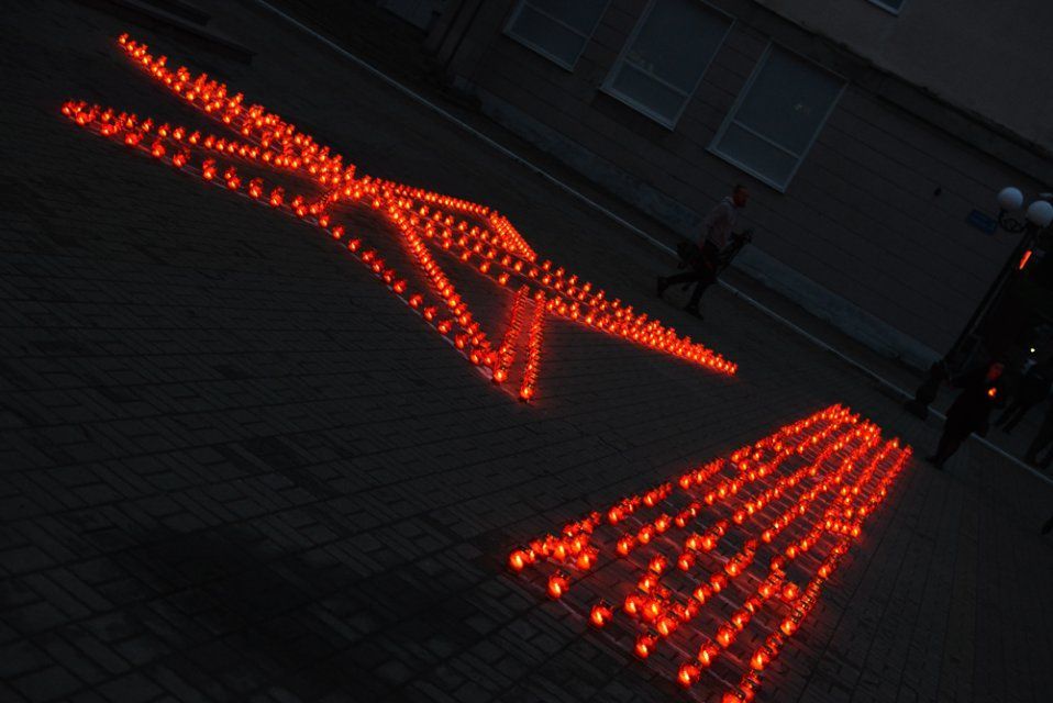 В 4 утра орловчане зажгли свечи в память о героях войны