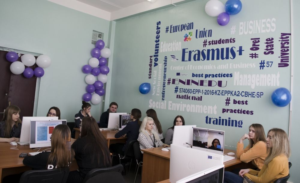 В ОГУ им. Тургенева начал работу центр экономики и бизнеса