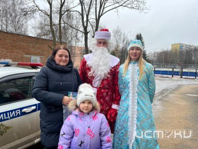 Сотрудники МО МВД России «Мценский» присоединились к Всероссийской акции «Полицейский Дед Мороз»