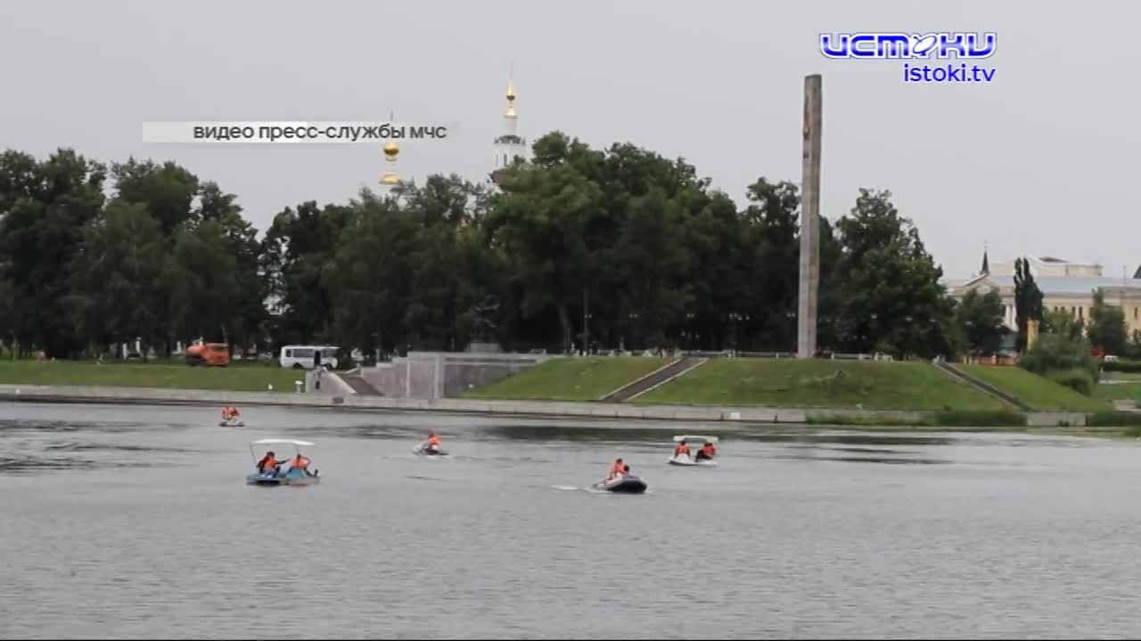 Чтобы не было беды. Сотрудники МЧС напомнили отдыхающим на орловских водоемах правила поведения на воде. Особое внимание тем, кто был с детьми