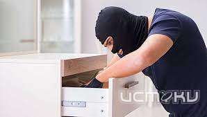 Сожитель умудрился у орловчанки почти за полгода незаметно украсть 120 тыс. рублей