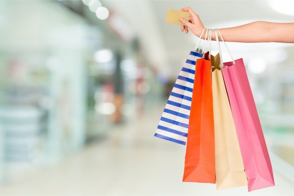 Дружба крепкая не сломается: орловчанка устроила шопинг с картой приятельницы