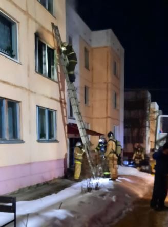 Под Орлом из горящей квартиры спасли пенсионера