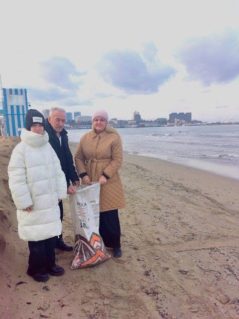 Орловская семья помогает волонтерам бороться с последствиями экологической катастрофы