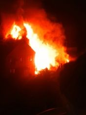 Сильный пожар произошел ночью в Орле
