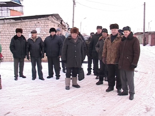 Гаражное дело: как жителям поселка Знаменка наказали самолично снести свои постройки