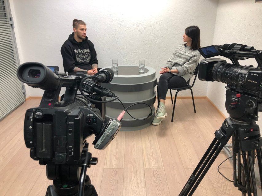 Завтра в 19.20 на нашем канале смотрите программу "Интервью". Будет интересно! Не пропустите!