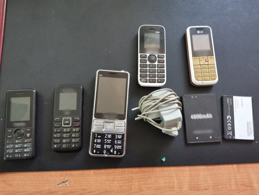 В орловскую колонию бывшие сидельцы пытались сокамерникам доставить мобильные телефоны