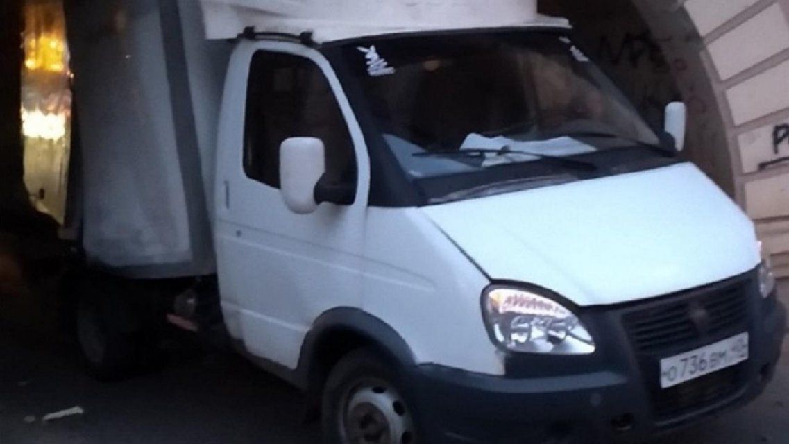 В Орле случилось очередное фиаско «Газели» под аркой моста