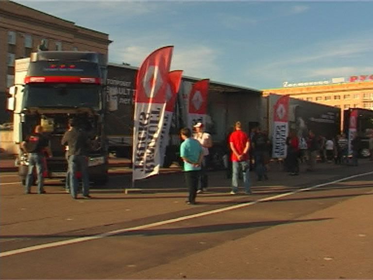 Автопробег грузовиков добрался до Орла