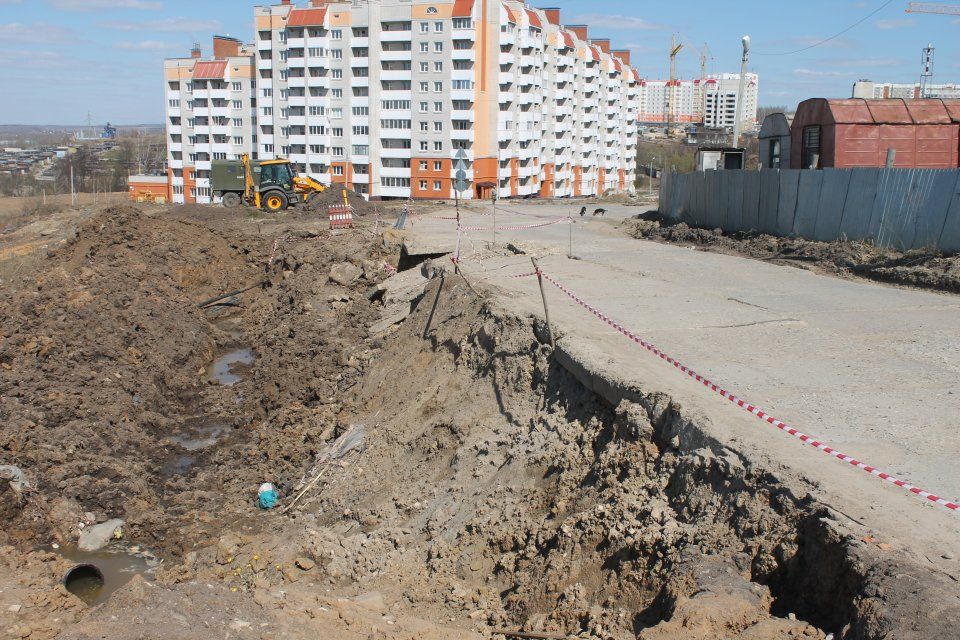 Клычков пообещал орловчанам отремонтировать дорогу, но не ту, о которой его просили