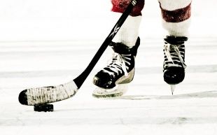 Верховцы поборются с москвичами на хоккейном корте