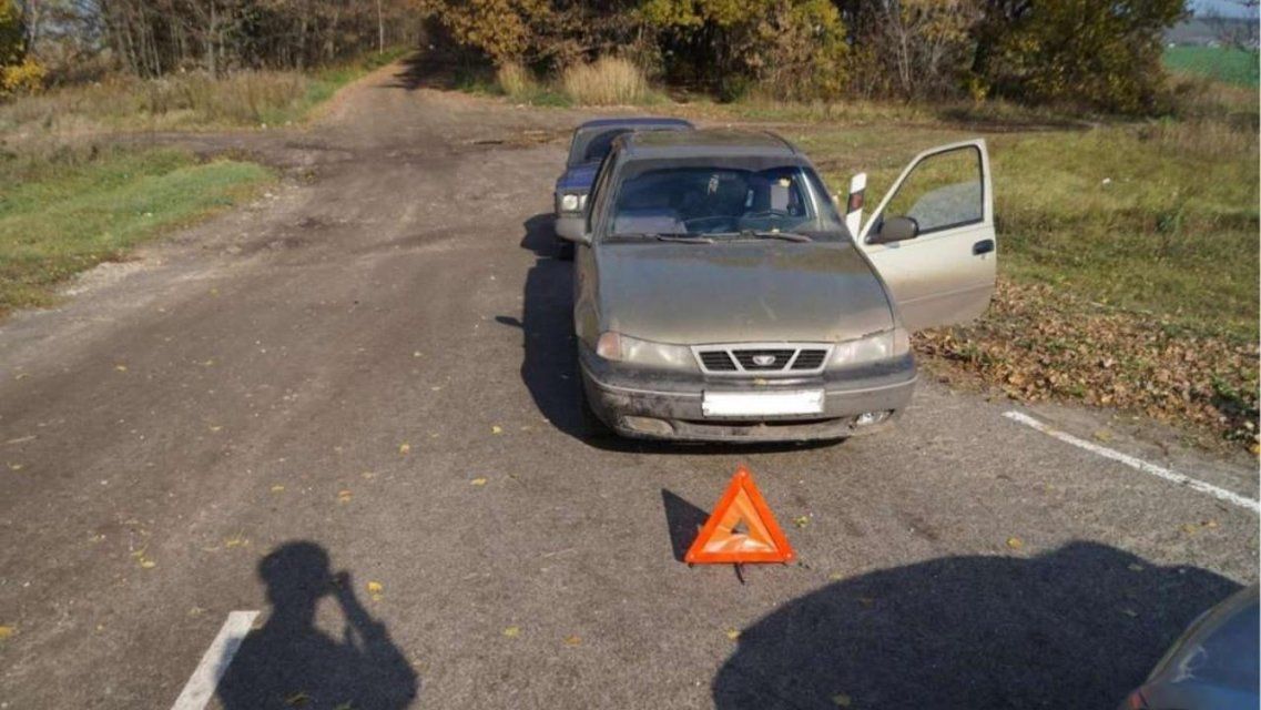 ДТП на Орловщине: автомобиль «Дэу-Нексия» съехал в кювет