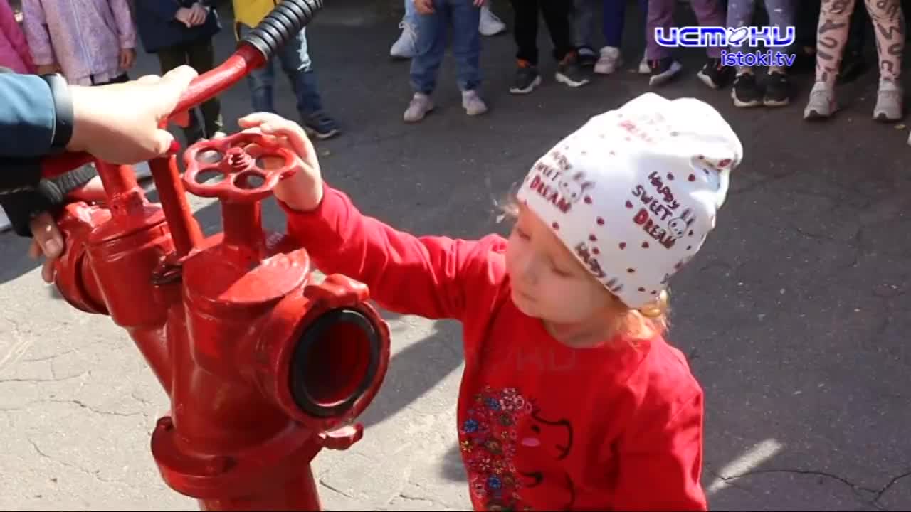 Рукав бывает не только у одежды. Орловские спасатели отправились в гости к детсадовцам, чтобы те узнали основные правила безопасности