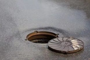 "Люки на тротуары!" Губернатор раскритиковал дороги в городе