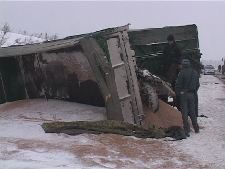 Авария под Орлом унесла жизни двух людей.
