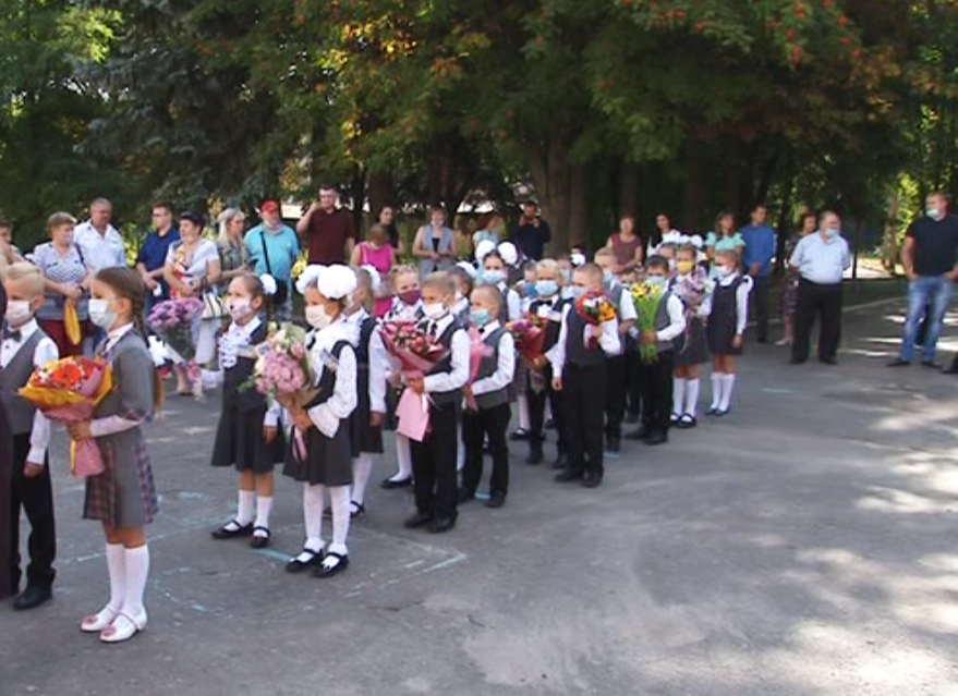 ﻿Орловчане, окончившие школу десятки лет назад, рассказали, какая главная задача сейчас стоит перед учениками