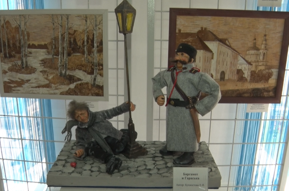 "Это настолько приятно на ощупь. Если попробуешь, береста всегда теплая. Даже в самый сильный мороз."