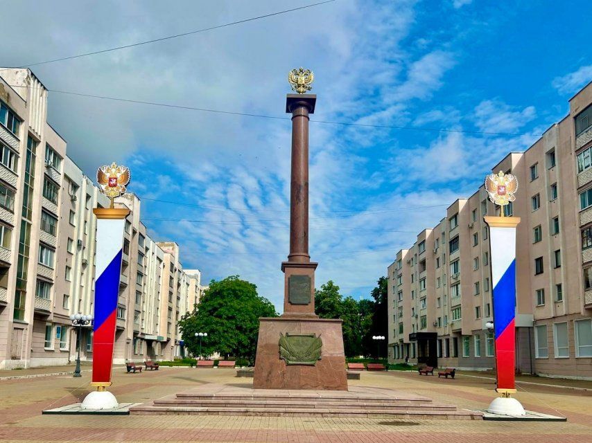 Ко Дню города Орел украсят тысячи флагов