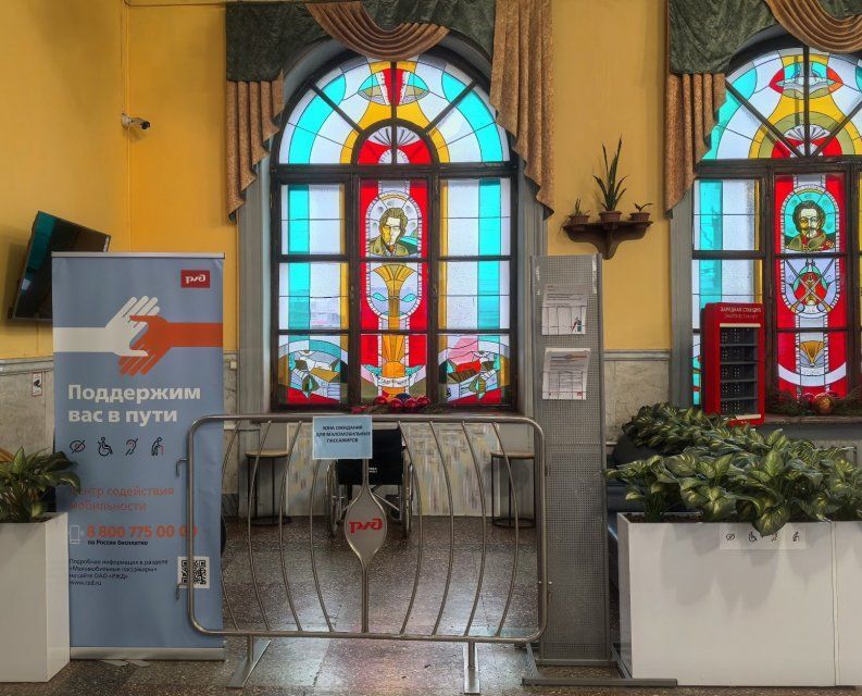 Почти 2 тыс. маломобильных пассажиров воспользовались услугой сопровождения на вокзале Орел в 2025 году