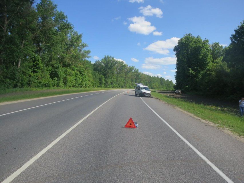 Под Орлом лоб в лоб столкнулись две иномарки