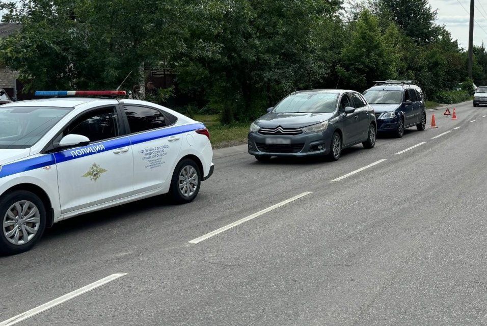 В Орле в столкновении двух автомобилей пострадала девочка