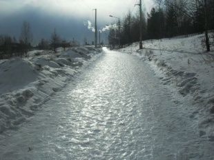 На Орловщине ожидается сильный ветер и гололед