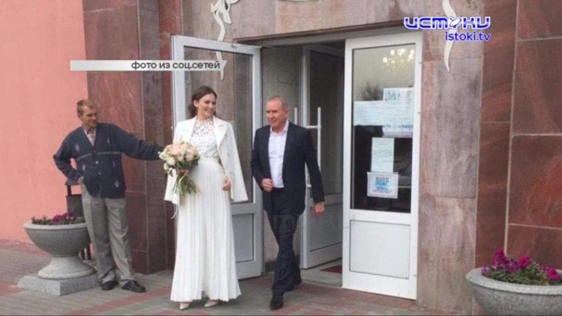 Кафе на Ленина закрыли из-за несоблюдения санитарных правил, а Грешилов скромно расписался со студенткой