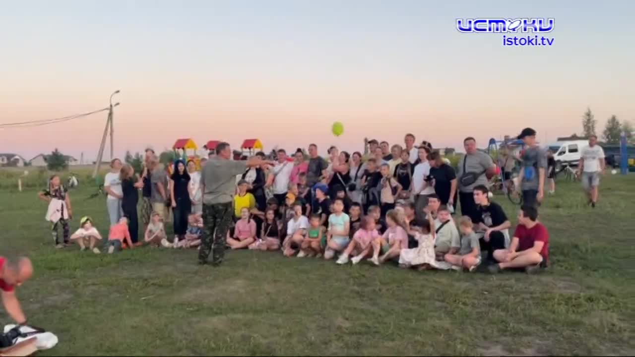 Не только дороги сами строят, но и праздники организовывают!