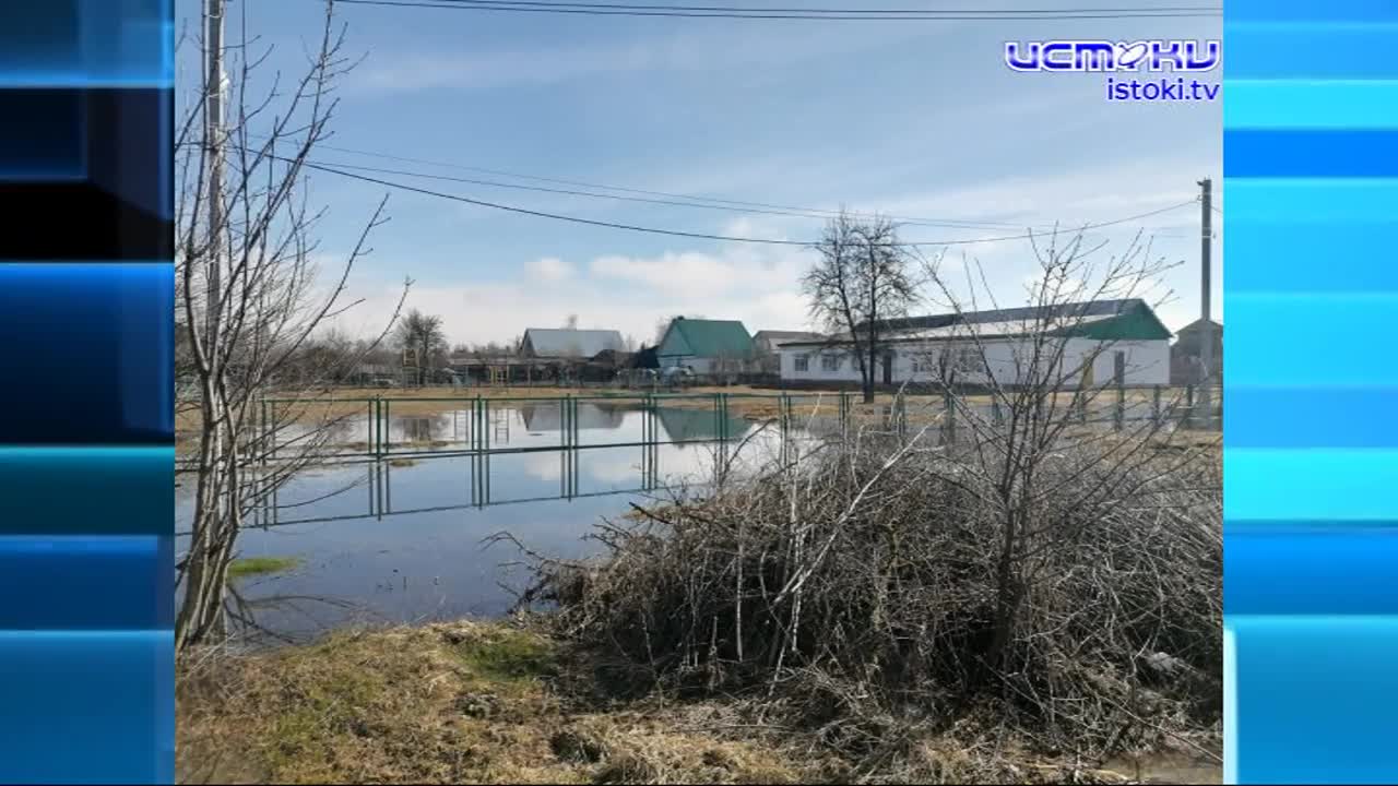 В какие инстанции они только не обращались - всё безрезультатно. Жители деревни Хардиково жалуются на отсутствие центральной канализации, которая им п...