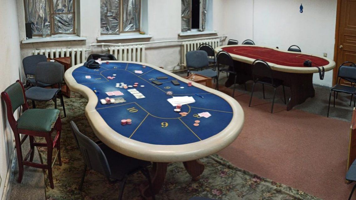 В Орле накрыли нелегальный покерный клуб, работавший два года