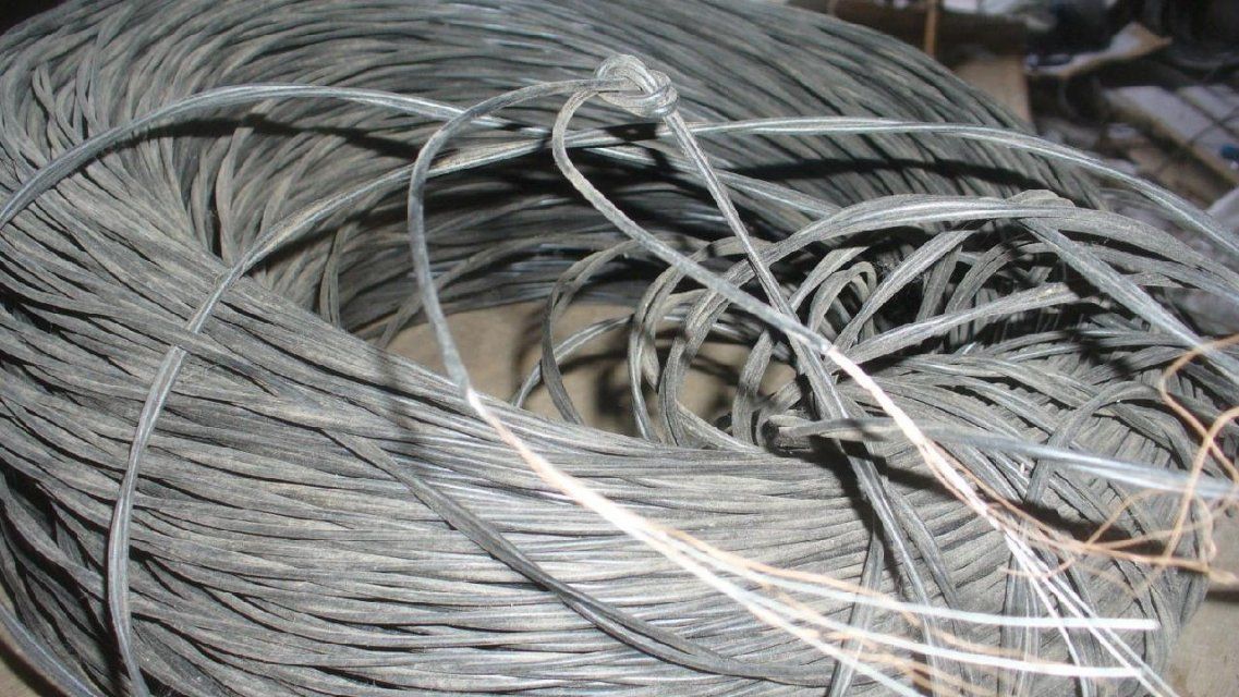 Ушлый подросток помешал заменить проводку в орловской многоэтажке