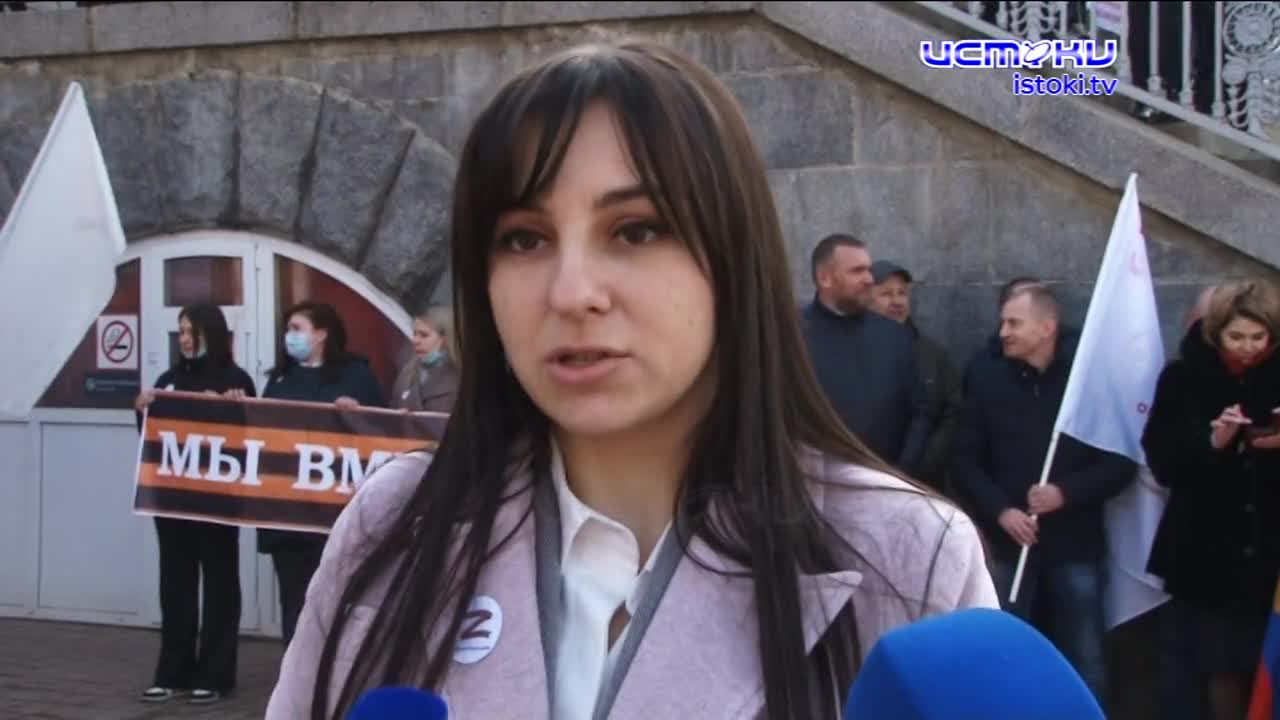 В Орле компания "РЖД" организовала патриотическую акцию "Своих не бросаем" в поддержку спецоперации РФ на Украине