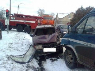 В Новодеревеньковском районе столкнулись «ВАЗ» и «ГАЗ»