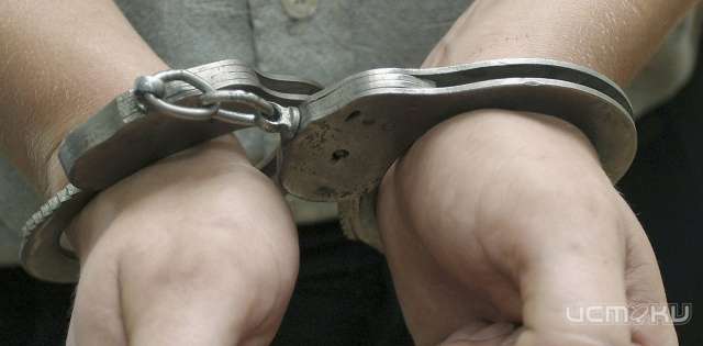  В Орле грабитель магазина попался, распивая краденное спиртное 