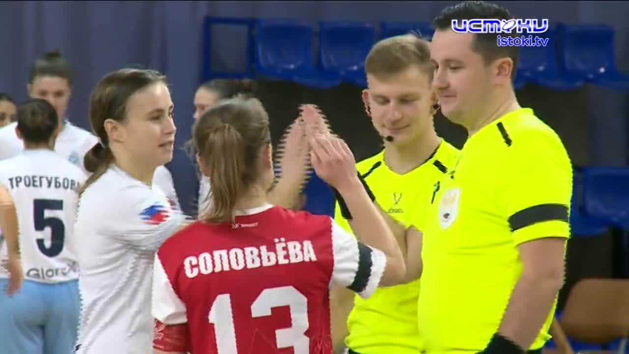 Орловские футболистки приняли на своем паркете коллектив "Аврора"