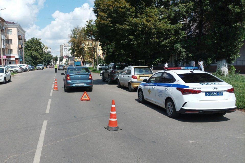 В Орле пенсионерка решила перейти дорогу в неположенном месте и попала в больницу