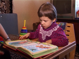 Семье Толпекиных передали деньги, собранные на благотворительном концерте