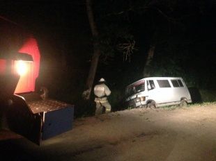 Под Орлом "Mercedes" улетел в кювет. Есть пострадавший