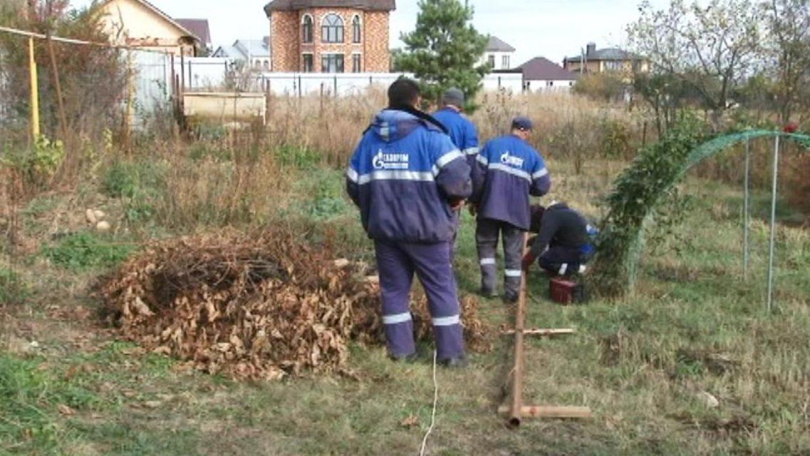 Газовая труба поссорила соседей в Орловском районе