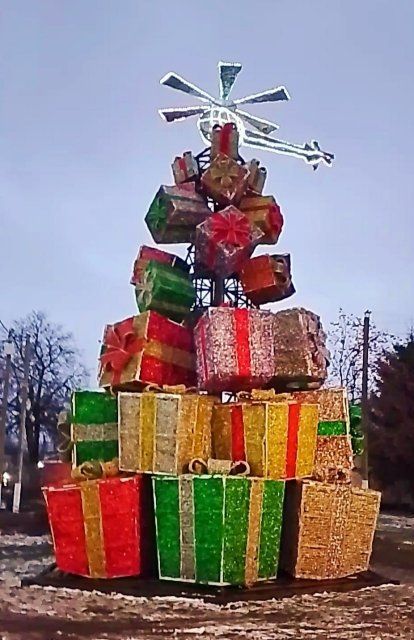 «Елку-вертолет» перевезли из Орла в Свердловский район