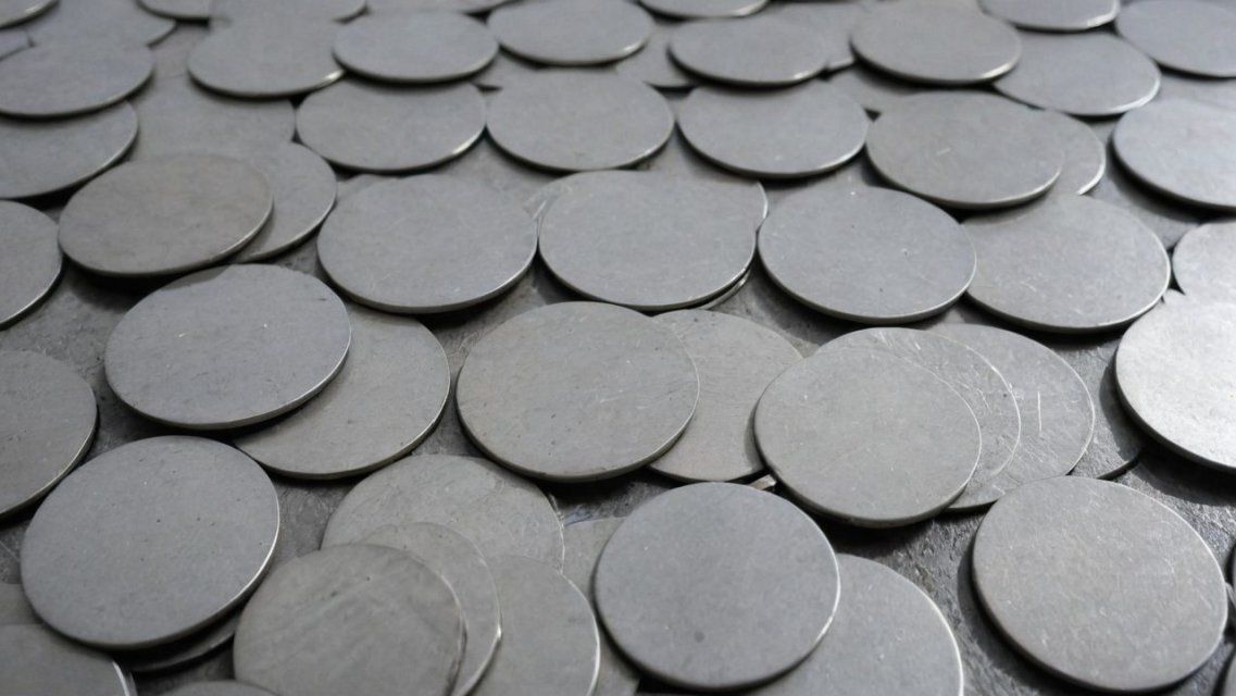 Круг нержавеющий AISI 304: особенности и области применения