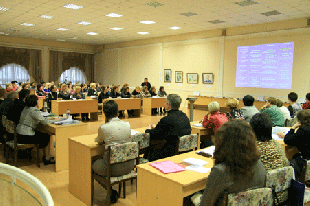 Общественники и полицейские предоставили подросткам уникальную возможность побывать в библиотеке ночью