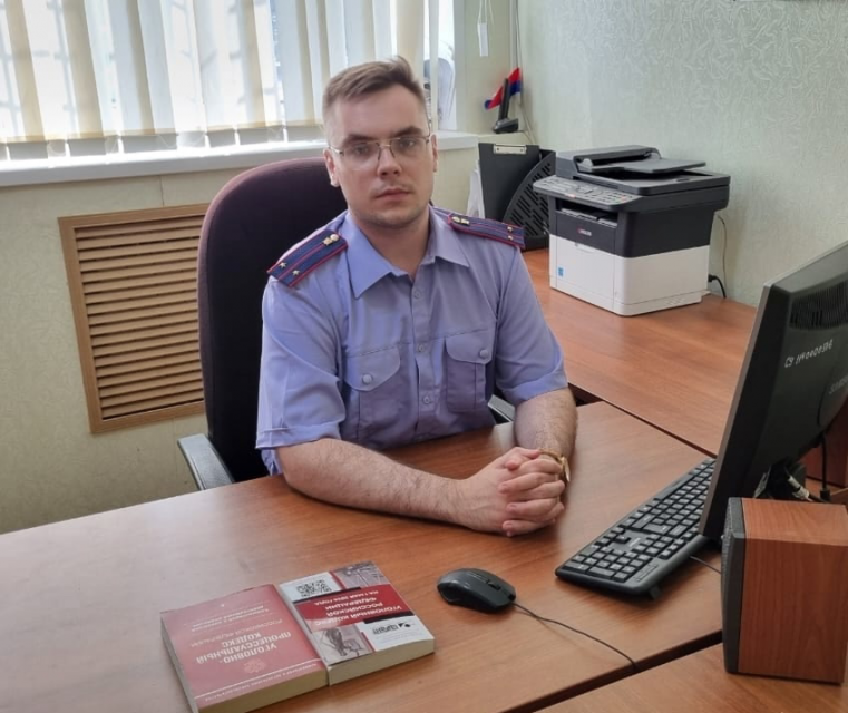 Бывший заместитель начальника одного из отделов муниципального учреждения города Орла подозревается в получении взятки 