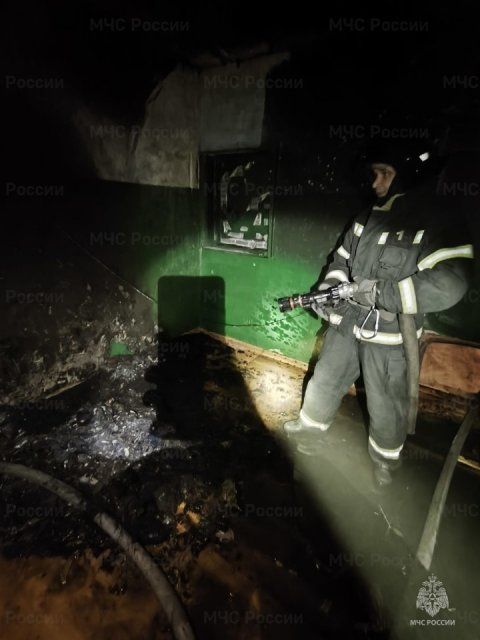 При пожаре в орловской многоэтажке спасли человека