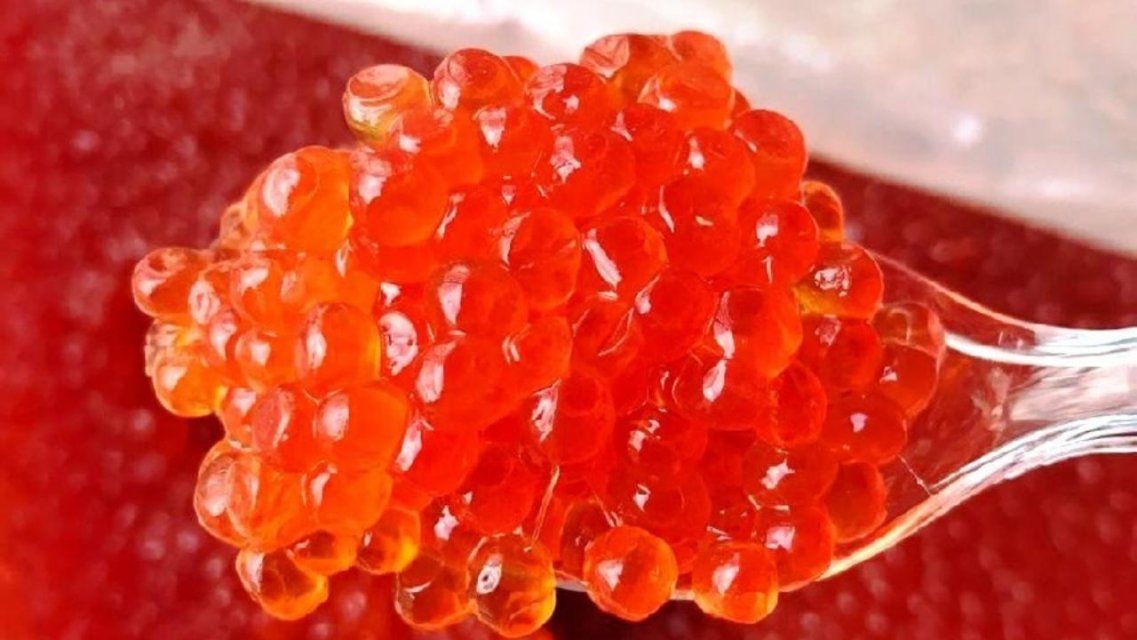 Орловчанам покажут, как накрыли торговую точку с нелегальной элитной икрой