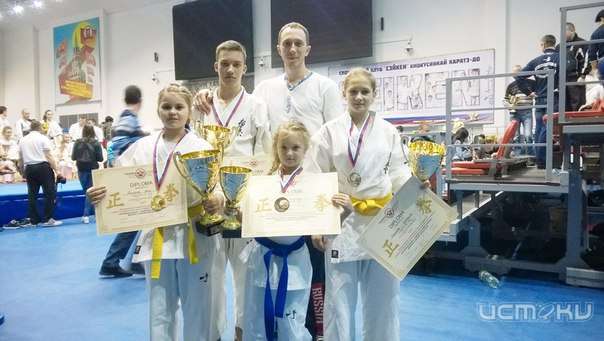 Орловские каратисты завоевали награды в Москве