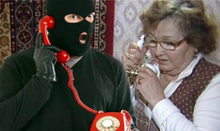 Благодаря бдительности работников салона связи пожилая орловчанка избежала потери 1 млн рублей