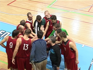 Будущие инженеры и военные выясняли, кто сильнее в баскетболе 